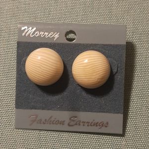 Vintage stud earrings